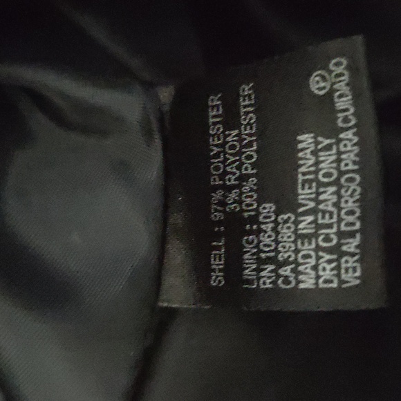 Preston & York Elegant Black Blazer - Picture 5 of 5